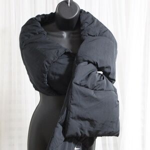 Nike Thermal Quilted Wrap/Scarf.  Sz. One Size.